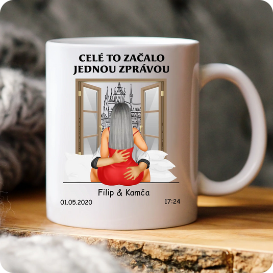 Hrníček - Pár zezadu - Zpráva